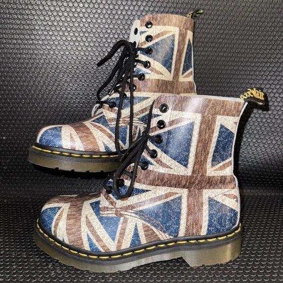 Dr. Martens Shoes - Dr. Doc Martens RARE Pascal Virginia Union Jack British Flag Boots Womens Size 6